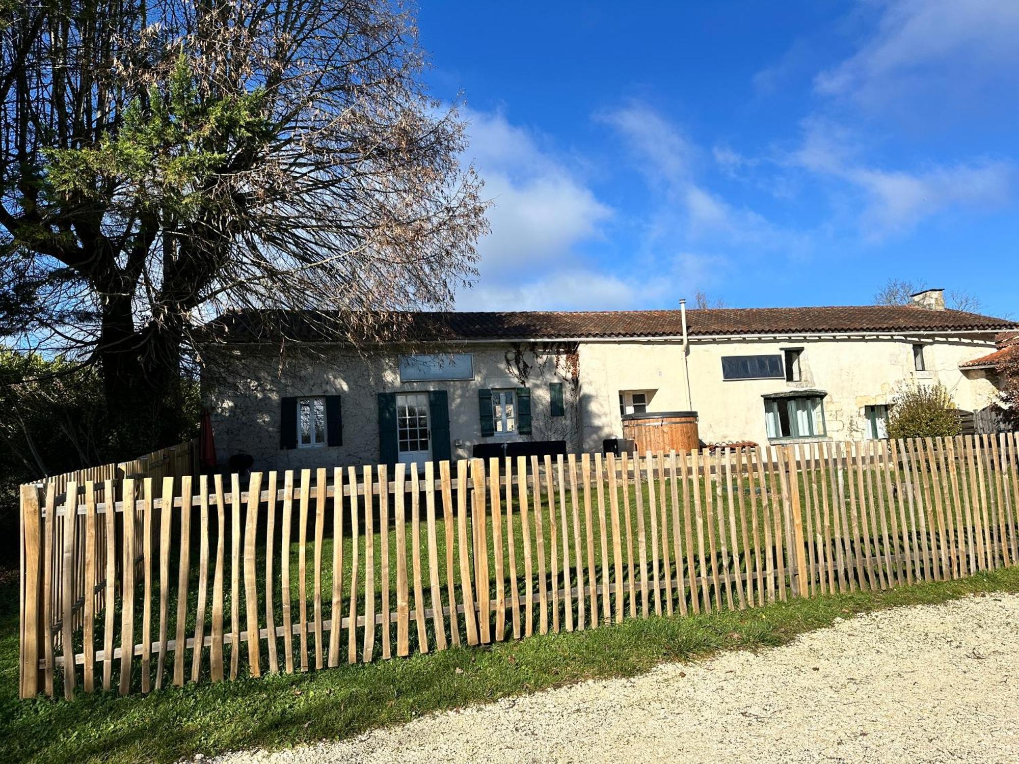 Vila Domaine De La Roche Chabrelle Saint-Just  Exteriér fotografie