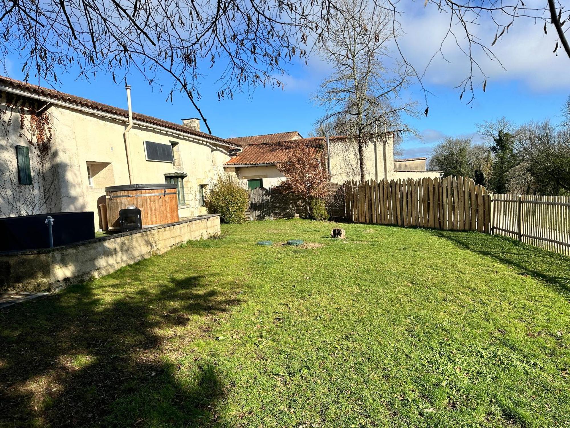 Vila Domaine De La Roche Chabrelle Saint-Just  Exteriér fotografie